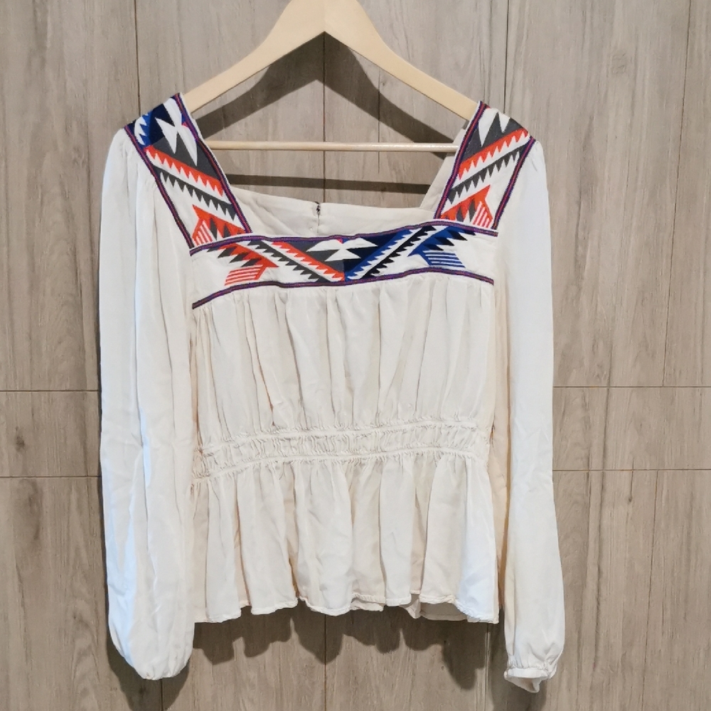 Ariat Off White Blouse with Geometric‎ Embroidery